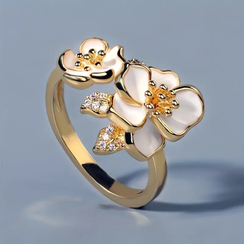 Anello vintage fiore smalto bianco e oro