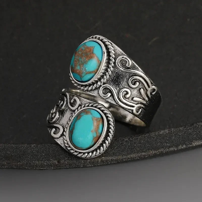Elegante Anello Vintage a Croce con Turchese