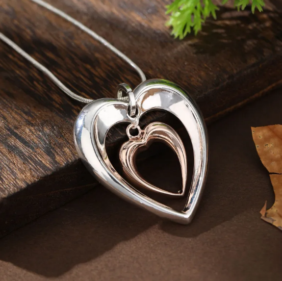 Collana con Ciondolo Amore Traforato Due Tonni