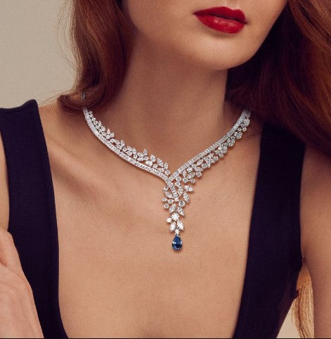 Collana con Zaffiro Blu Taglio Pera