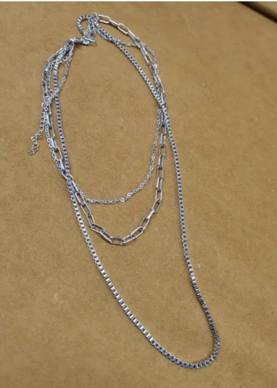 Collana a Tre Strati in Acciaio Inossidabile