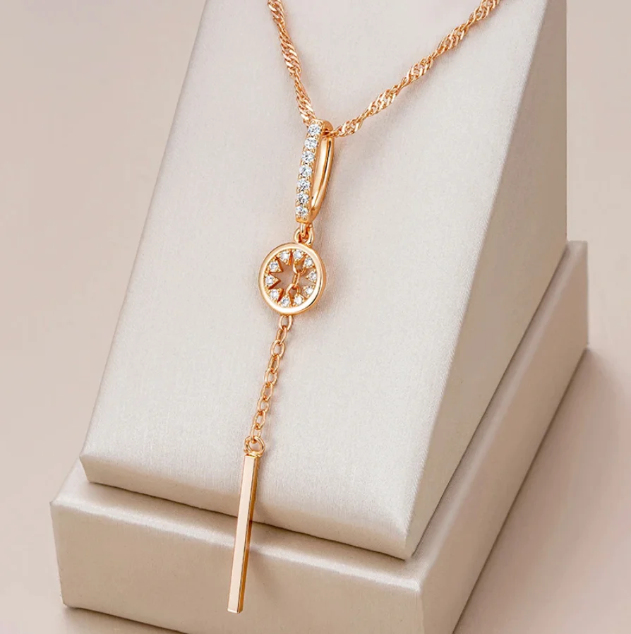 Collana Elegante con Cristallo Rotondo in Oro