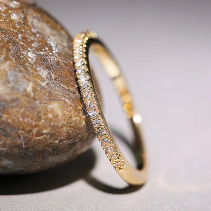 Anello Sottile Vintage Eternità con Zirconi