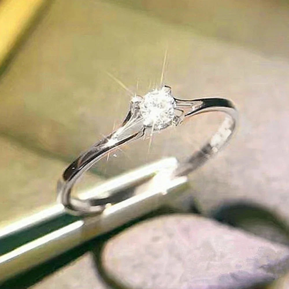 Anello Solitario Boho con Zirconia Brillante