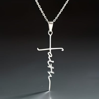 Collana con ciondolo croce elegante