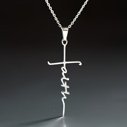 Collana con ciondolo croce elegante