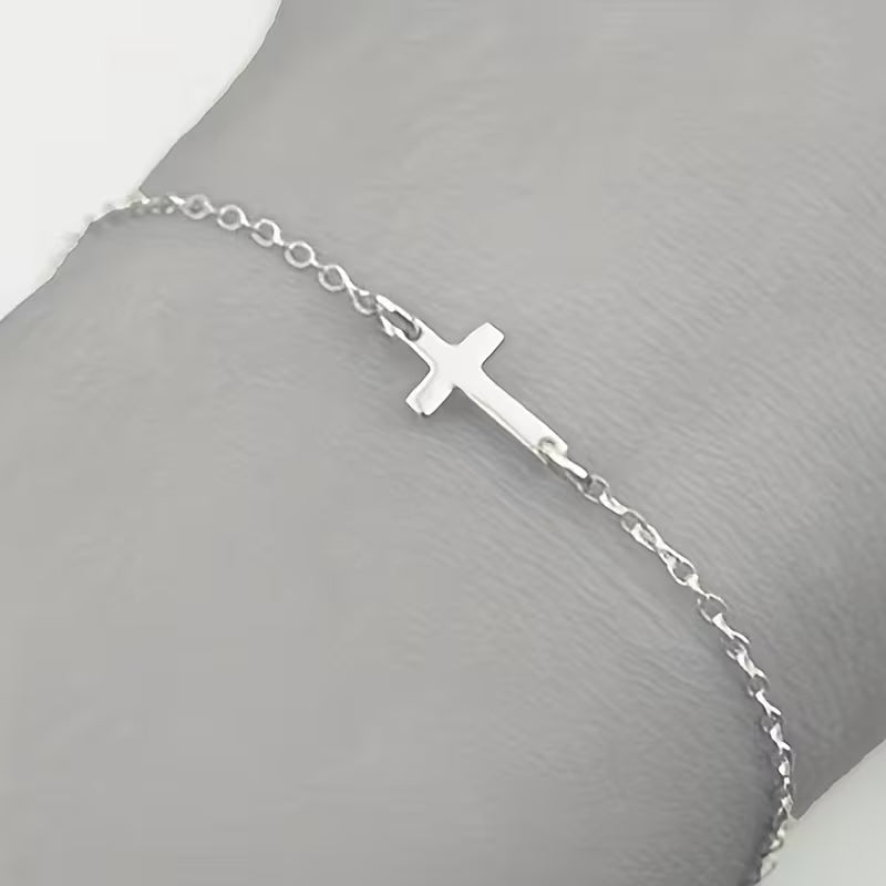 Bracciale croce semplice ed elegante