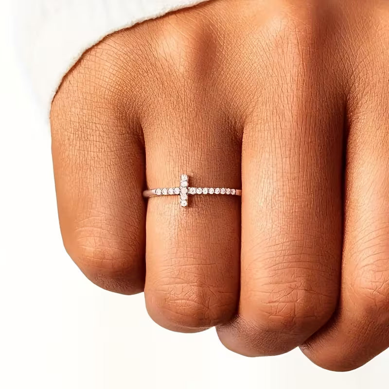Anello croce con zircone minimalista