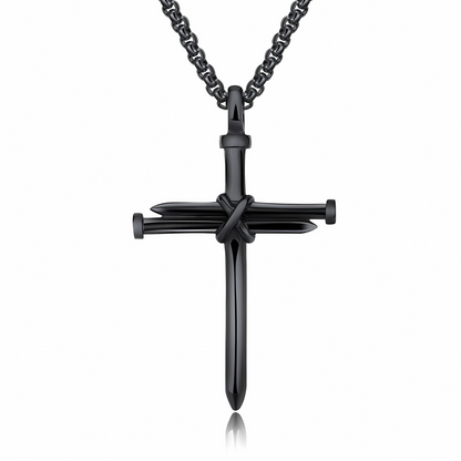 Collana con croce chiodata