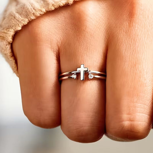 Anello elegante con zirconia cubica