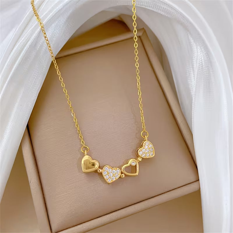 Collana con Ciondolo Cuore Traforato Senza Tempo