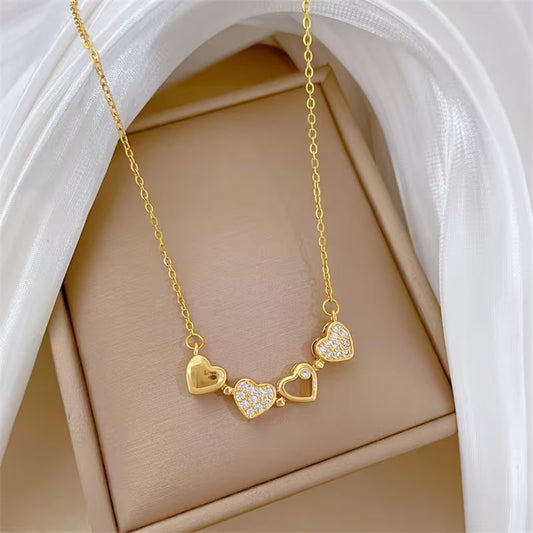 Collana con Ciondolo Cuore Traforato Senza Tempo