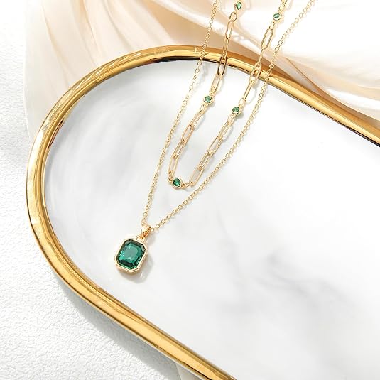 Collana con ciondolo trifoglio smeraldo | Oro