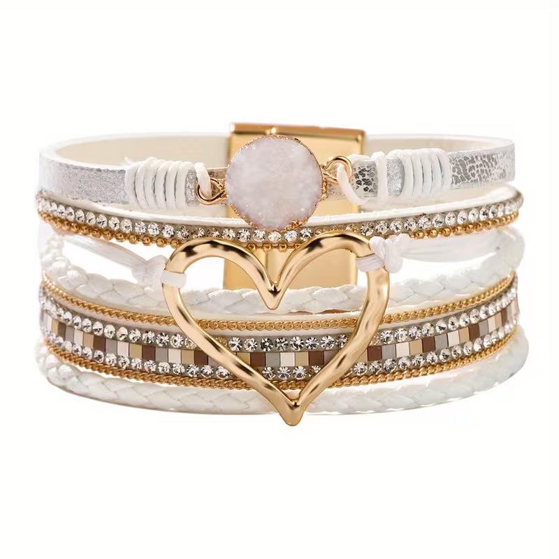 Bracciale bohémien multistrato con cuore dorato