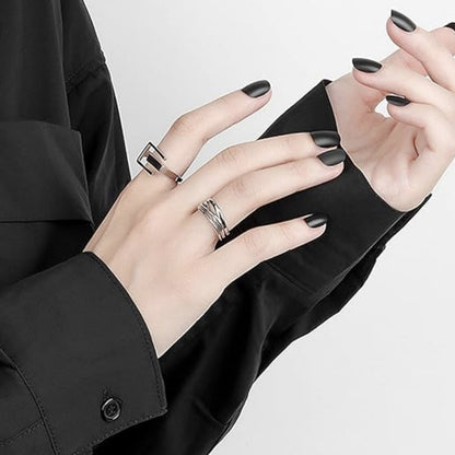 Anello modernista regolabile color argento per donna