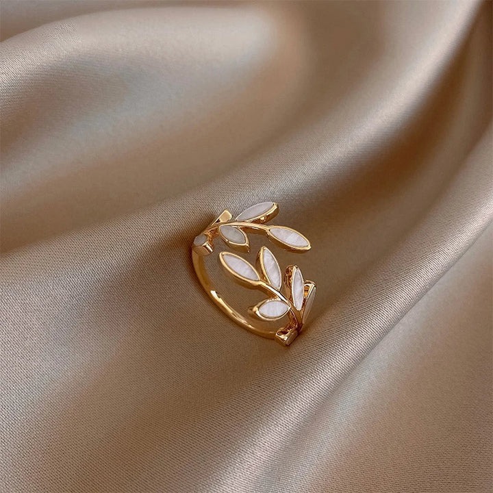 Anello elegante foglia