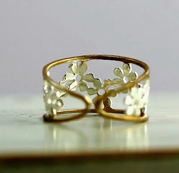 Design Prezioso di Gioielleria Emmaille Blumenring Vintage