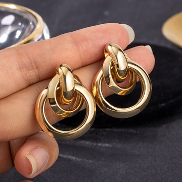 Orecchini a cerchio in oro eleganti
