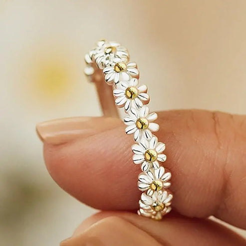 Anello regolabile in argento e smalto dipinto a mano con margherita
