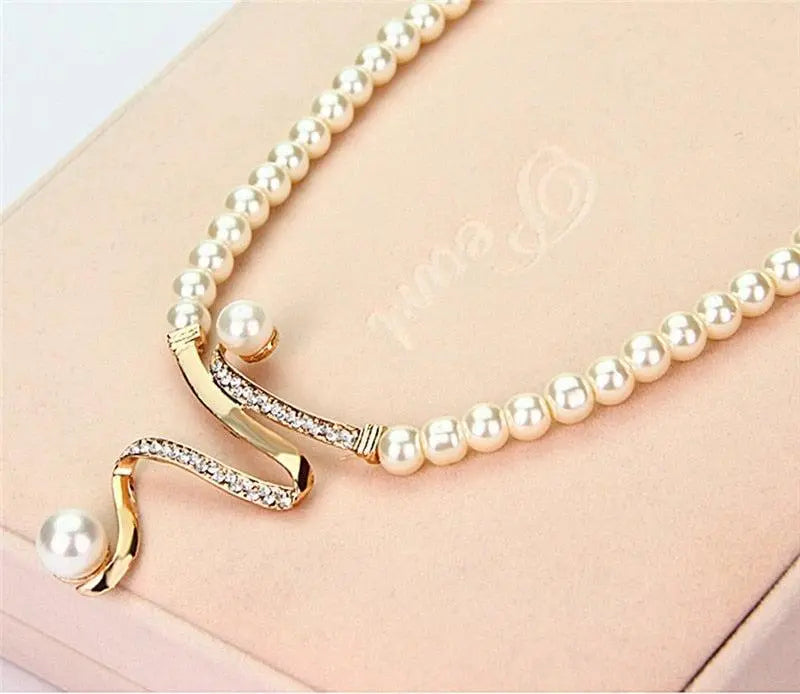 Set Gioielli di Perle – Collana & Orecchini