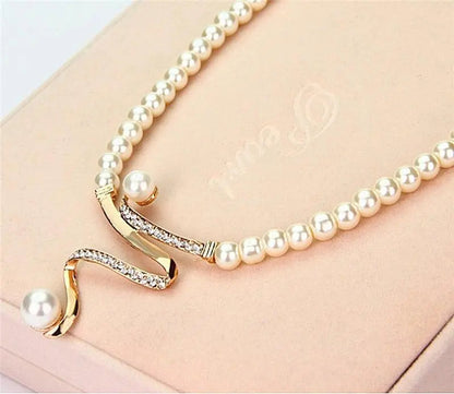 Set Gioielli di Perle – Collana & Orecchini