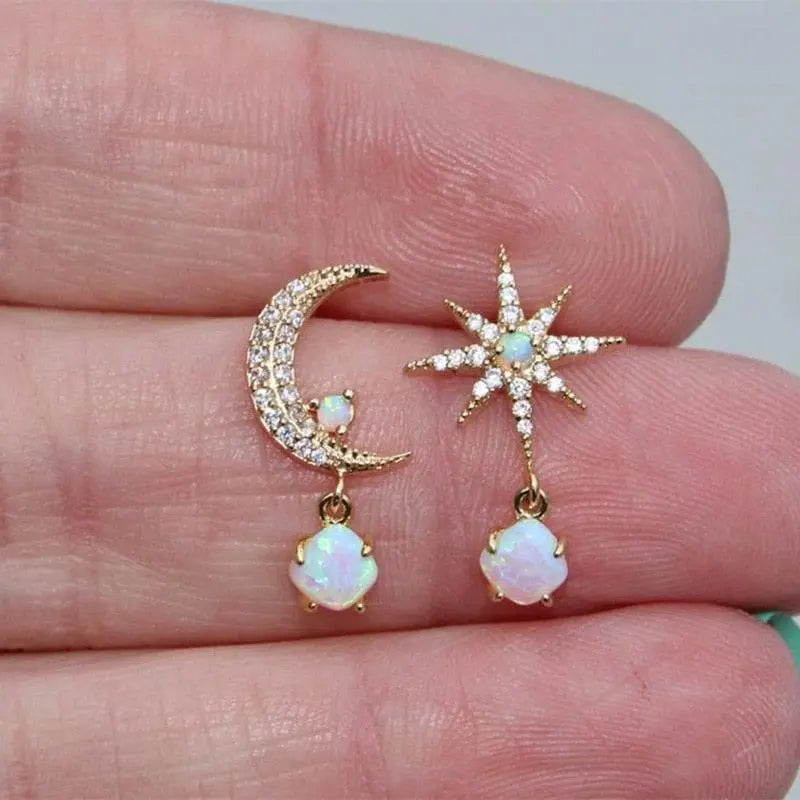 Orecchini luna e stella in oro e opale