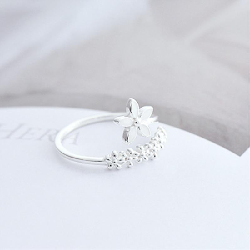Anello regolabile argento 925 con fiori selvatici smaltati dipinti a mano