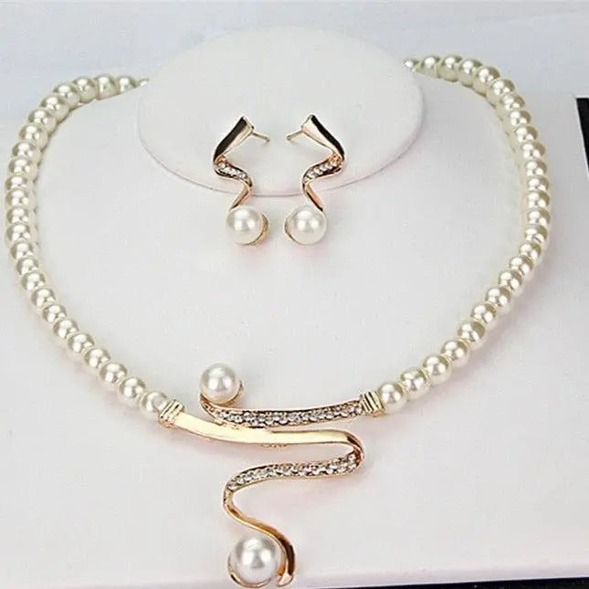 Set Gioielli di Perle – Collana & Orecchini