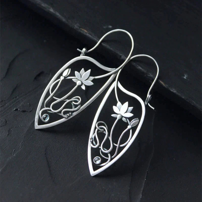 Orecchini con fiore di loto in argento sterling