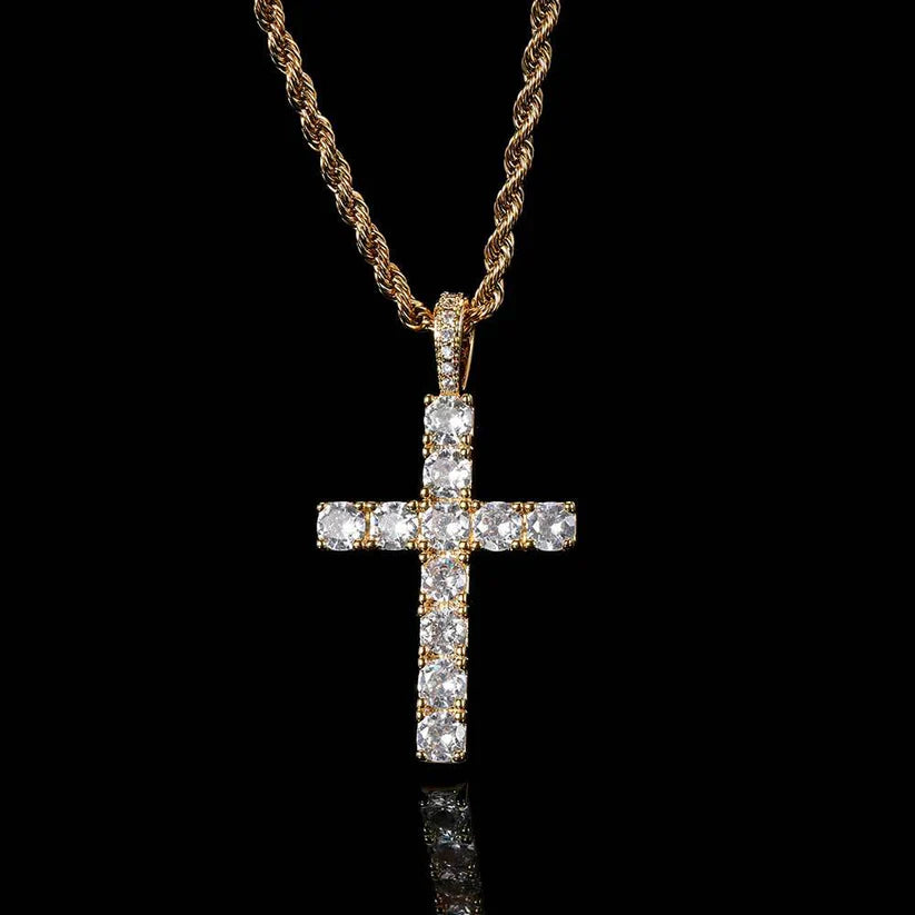 Collana con croce in moissanite