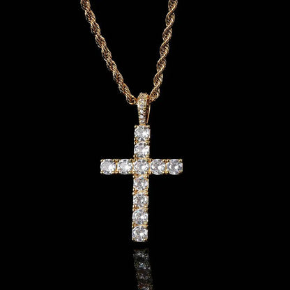 Collana con croce in moissanite