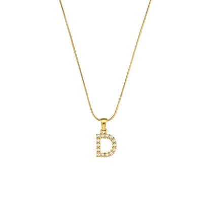Collana di iniziali con preziose perle naturali placcate in oro 18 carati