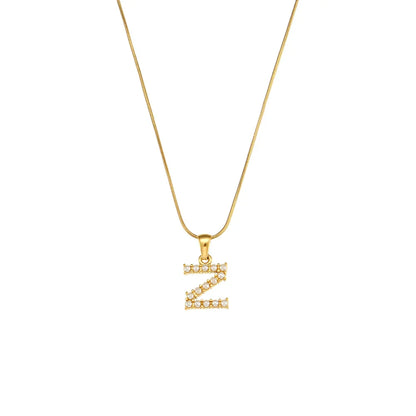 Collana di iniziali con preziose perle naturali placcate in oro 18 carati
