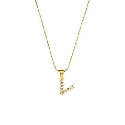Collana di iniziali con preziose perle naturali placcate in oro 18 carati