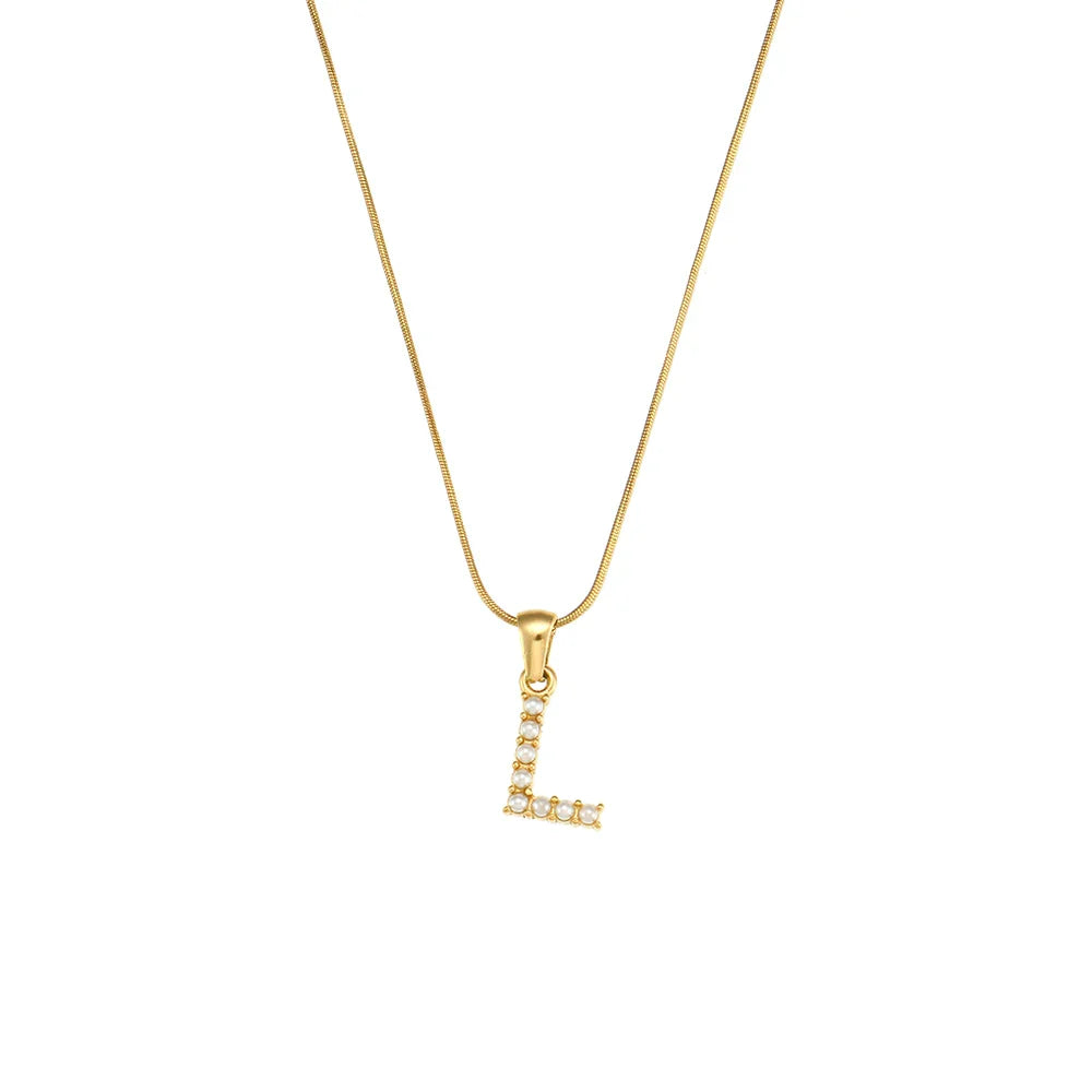 Collana di iniziali con preziose perle naturali placcate in oro 18 carati