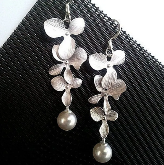 Set Collana e Orecchini Petali d'Argento