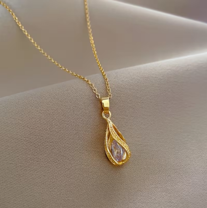 Collana Eleganza a Goccia Bagliore Eterno