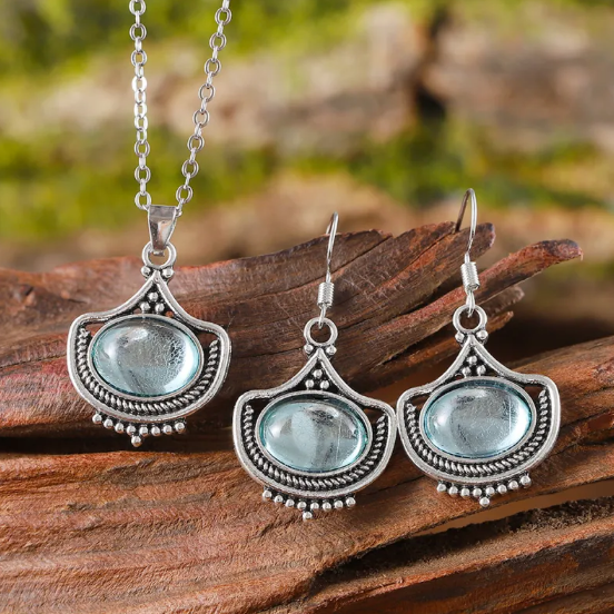 Set Collana e Orecchini con Pietra Ovale Blu Vintage