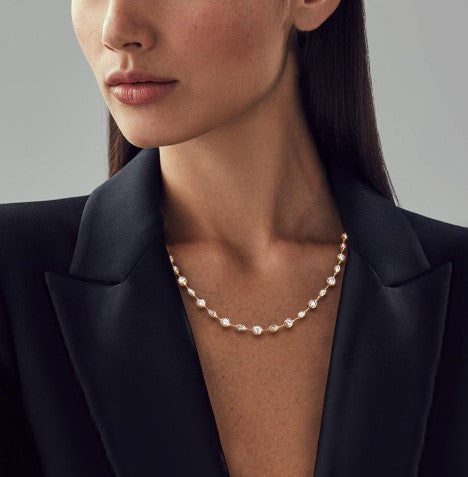 Collana Classica con Zaffiro Bianco Rotondo e Marquise in Oro