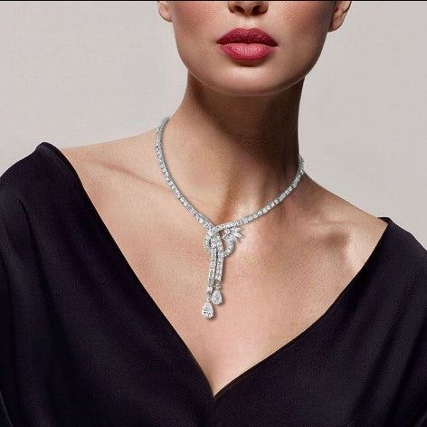 Collana Lariat Classica con Zaffiro Bianco Taglio Pera