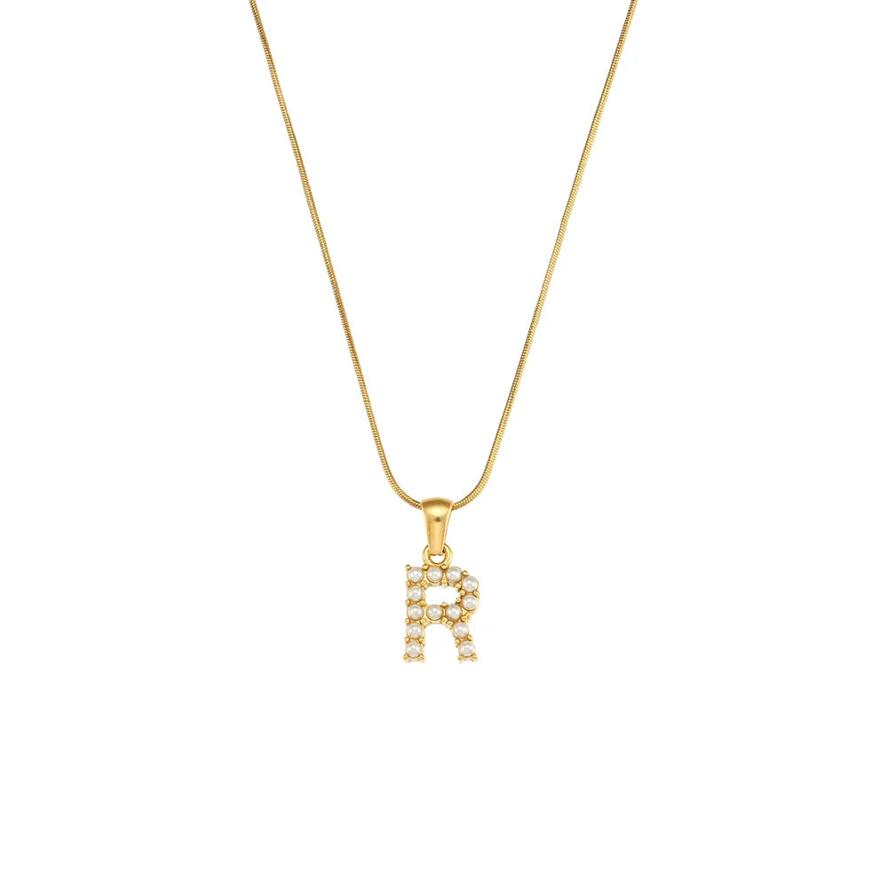 Collana di iniziali con preziose perle naturali placcate in oro 18 carati