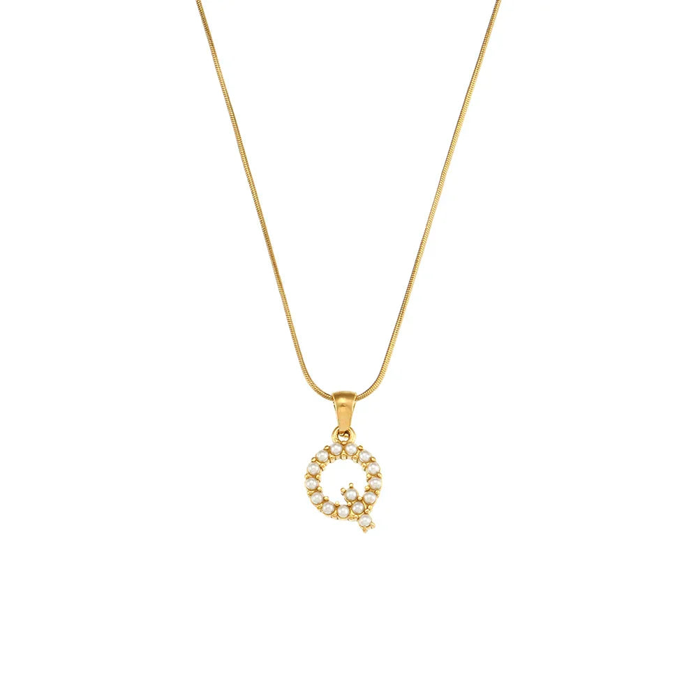 Collana di iniziali con preziose perle naturali placcate in oro 18 carati