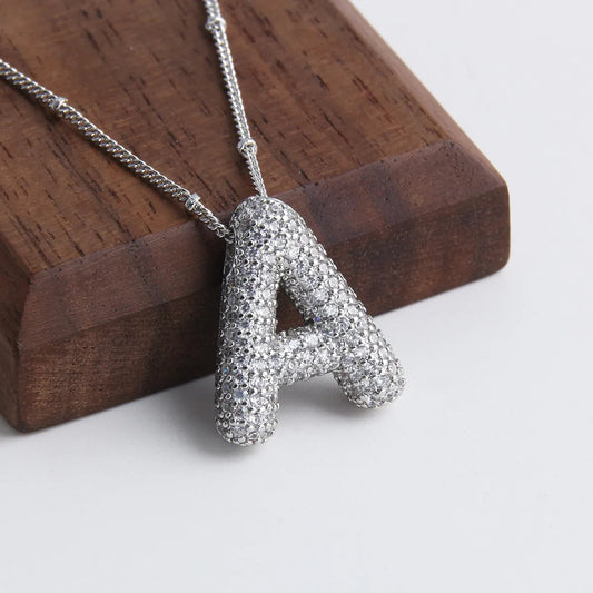 Set di collane con iniziali Bubble Letter | Oro bianco