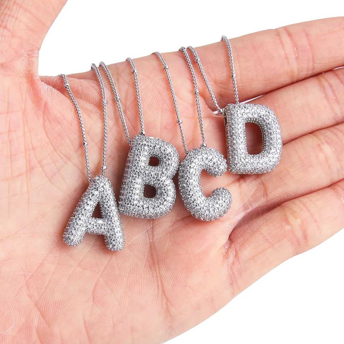 Set di collane con iniziali Bubble Letter | Oro bianco