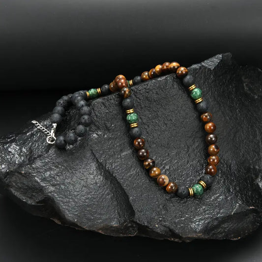 Collana Elegante con Perline Occhio di Tigre e Chiusura Dorata