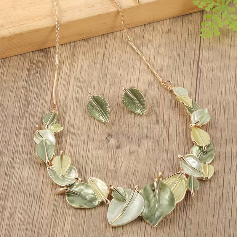 Set Collana e Orecchini Sinfonia di Foglie Verdeggianti
