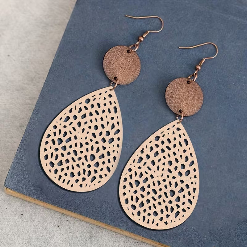 Orecchini in pelle stile vintage traforati