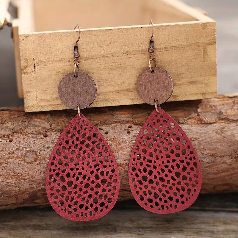 Orecchini in pelle stile vintage traforati