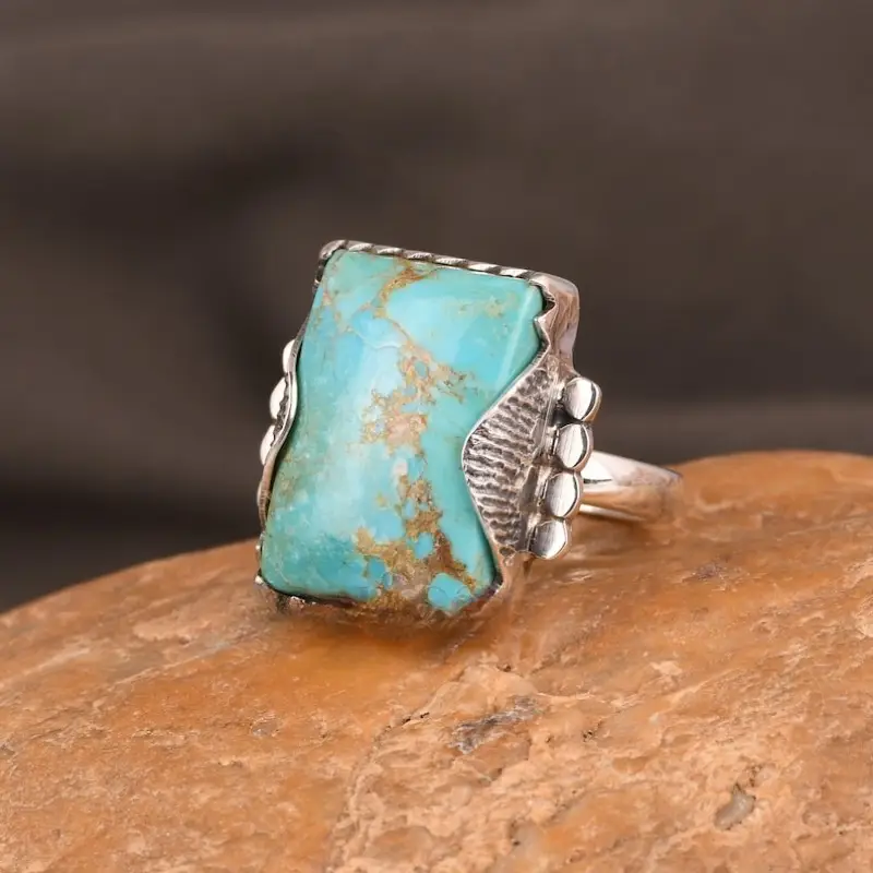 Anello pietra naturale blu in argento