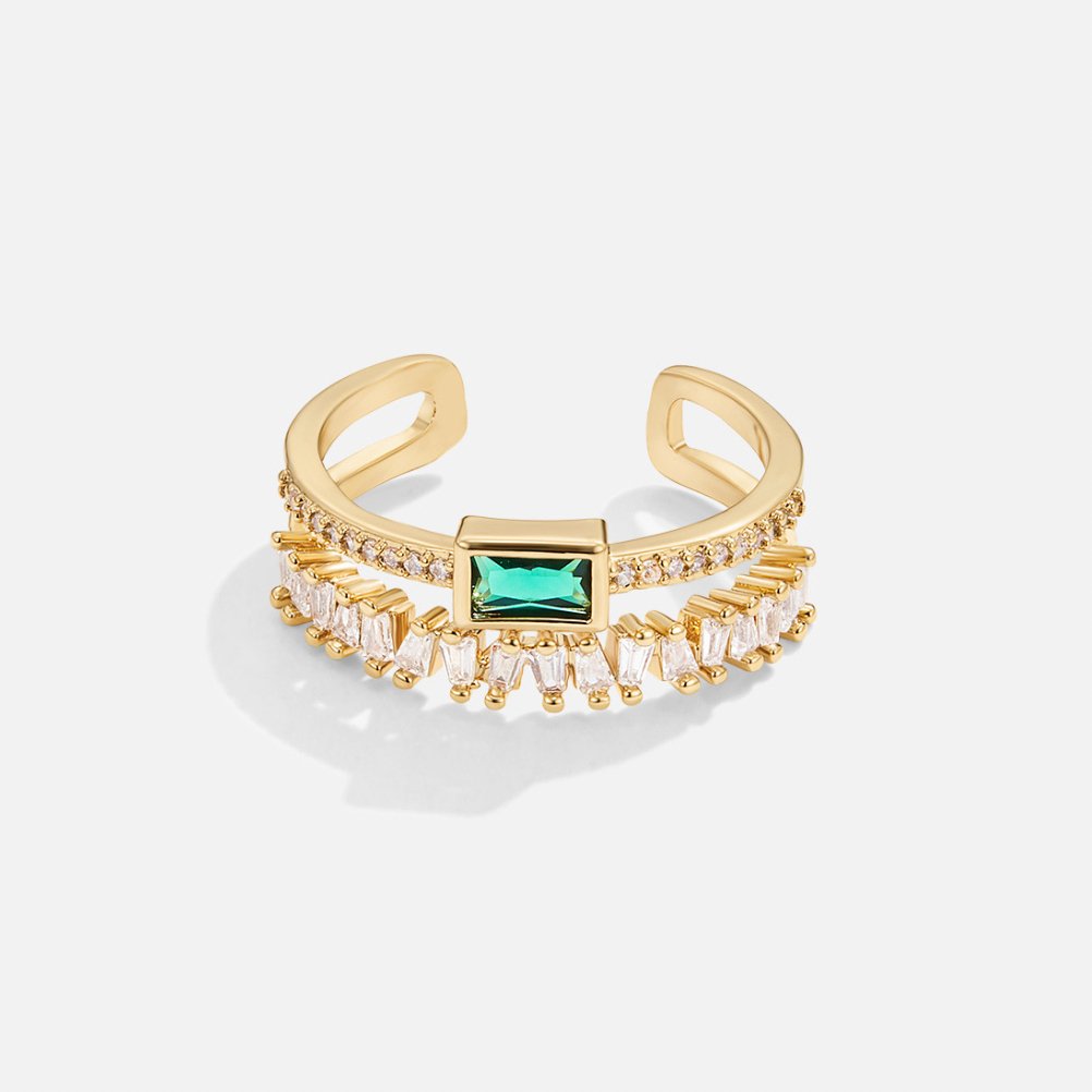 Anello a strati con cristallo